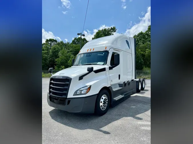 2022 Freightliner Cascadia 126