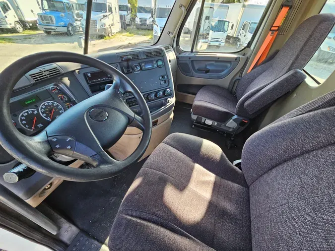 2017 FREIGHTLINER/MERCEDES CASCADIA 125