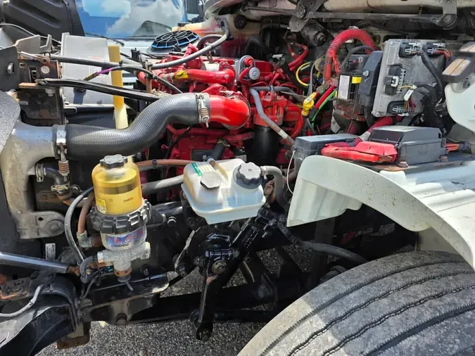 2019 FREIGHTLINER M2 106