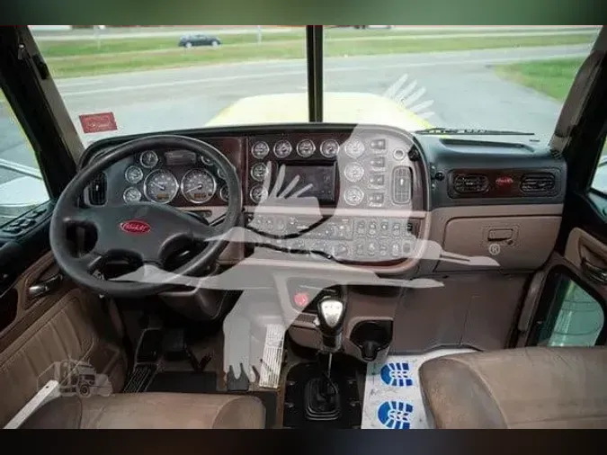 2020 PETERBILT 389