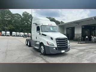 2020 Freightliner Cascadia 126