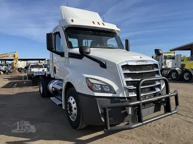 2022 FREIGHTLINER CASCADIA 126ac02e91b8eb1bc35c2decabb033602e2
