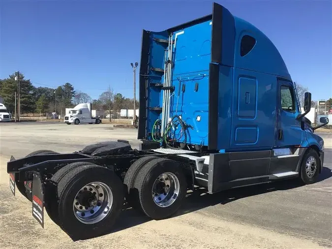 2021 FREIGHTLINER CA126