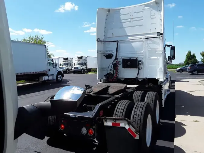 2020 VOLVO VNL64T-760