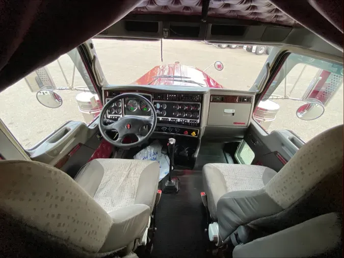 2021 Kenworth W900Lac09060703d3250c87e981b99076e51b