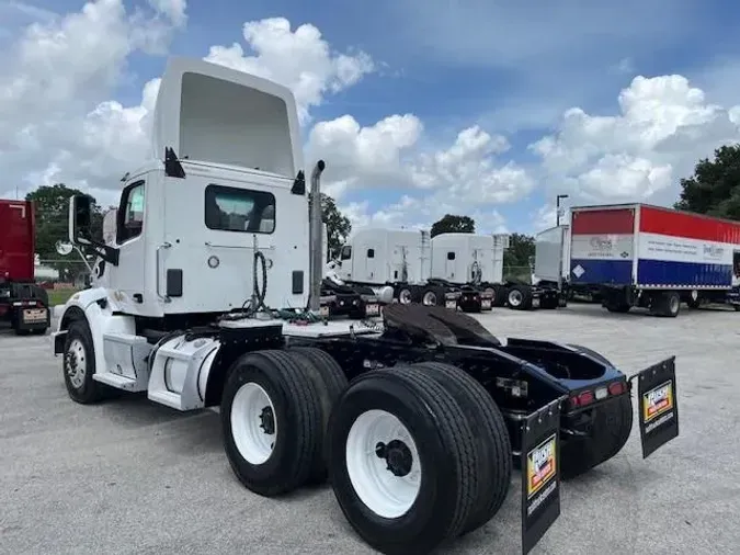 2020 Peterbilt 567