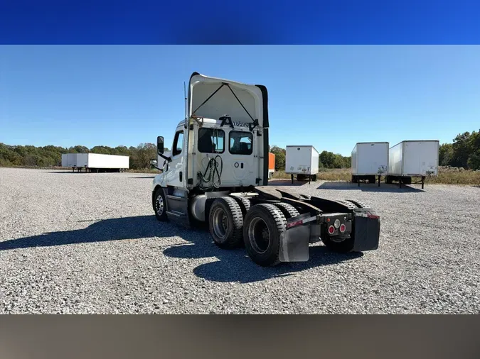 2019 Freightliner Cascadia 126ac0a6919aadf42866257497c58186a52