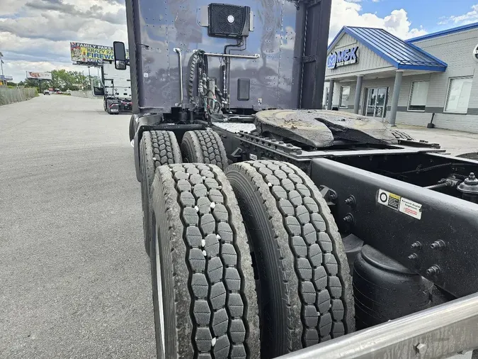 2022 KENWORTH T680