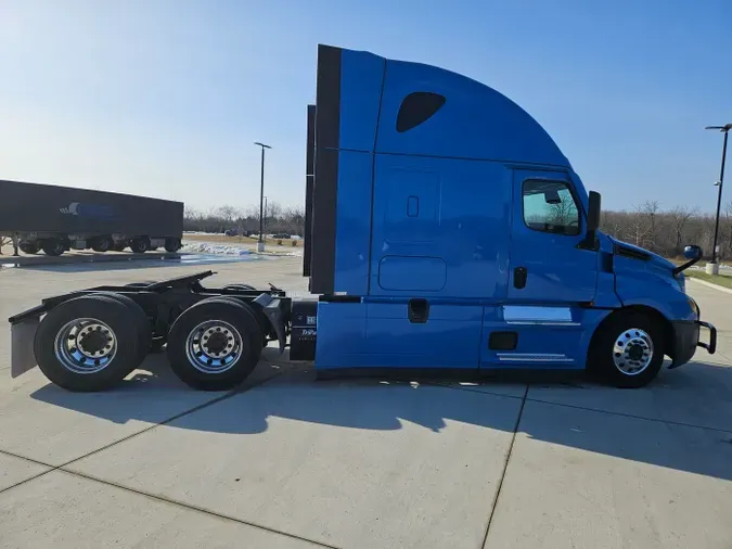2022 Freightliner Cascadia