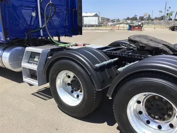 2020 FREIGHTLINER CA126