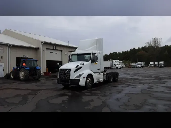 2019 Volvo VNL300