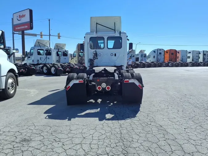 2019 FREIGHTLINER/MERCEDES CASCADIA 125