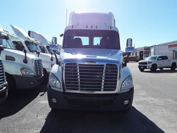 2017 FREIGHTLINER/MERCEDES CASCADIA 125