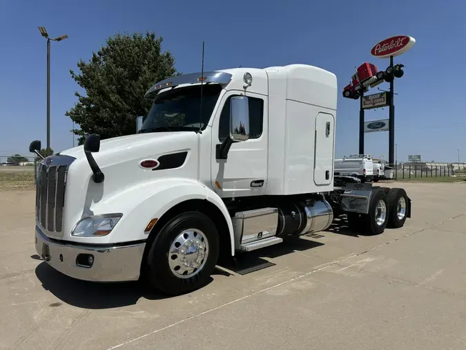 2021 Peterbilt 579ac15e0d8d3c88dd59085cc0979aaa494