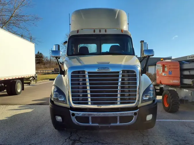 2019 FREIGHTLINER/MERCEDES CASCADIA 125
