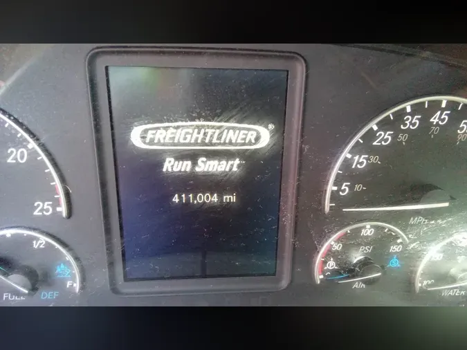 2022 Freightliner Cascadia 126ac1a3260b97edb46ce534d1d634d7c2f
