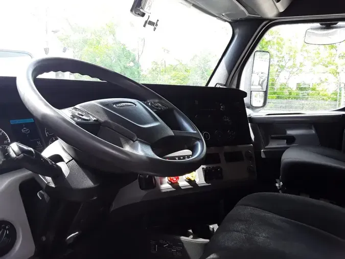 2020 FREIGHTLINER NEW CASCADIA 116
