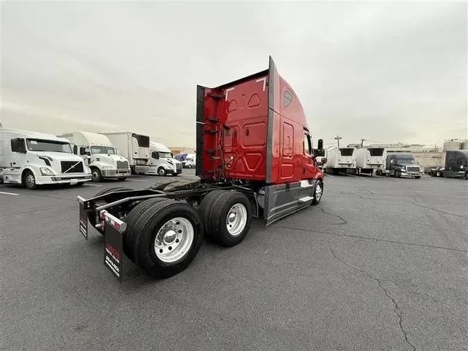 2021 FREIGHTLINER CASCADIA