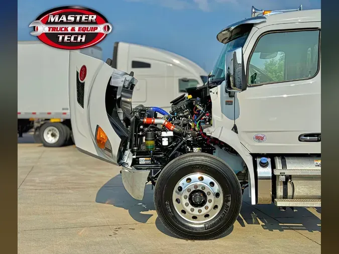 2025 PETERBILT 536