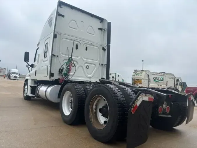 2020 Freightliner Cascadia 125
