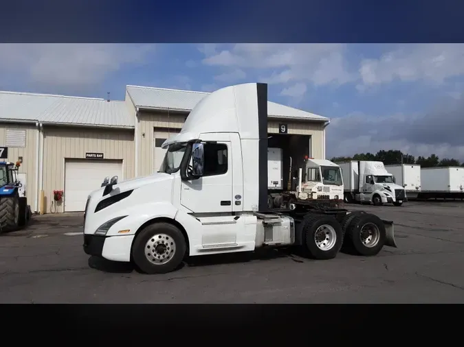 2018 Volvo VNL300