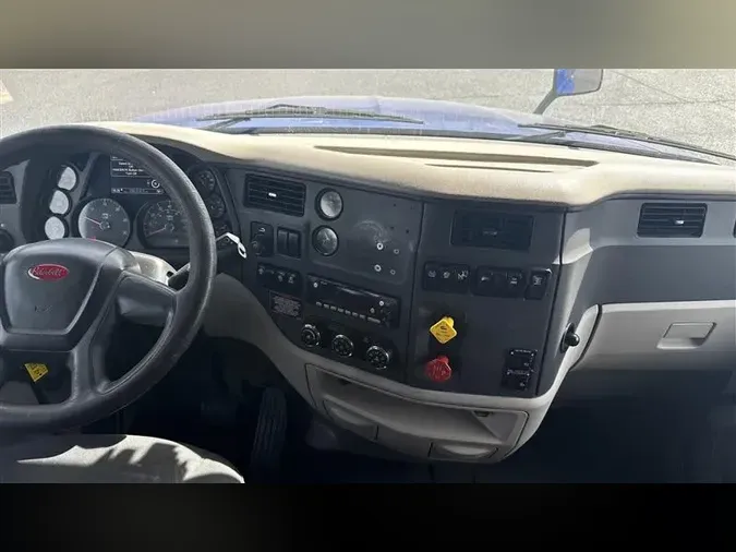 2019 PETERBILT 579