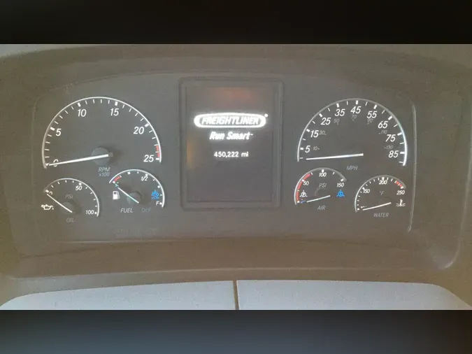 2021 Freightliner Cascadia 126ac27fec9b23925c209095534cfe4ccb3