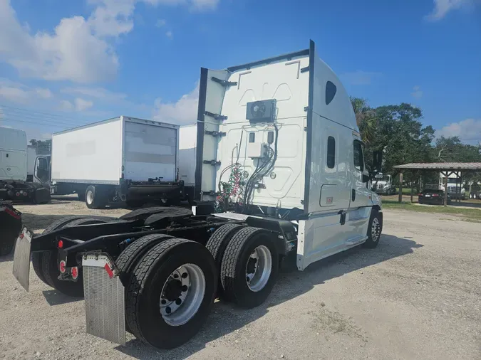 2017 FREIGHTLINER/MERCEDES CASCADIA 125