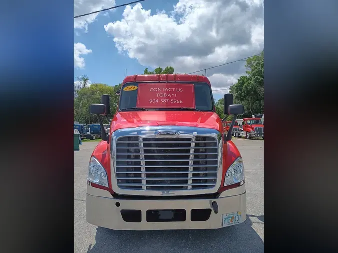 2019 FREIGHTLINER/MERCEDES CASCADIA 125ac2925ddc20f374f9cc2c866d8417bb1