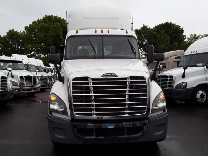 2018 FREIGHTLINER/MERCEDES CASCADIA 125