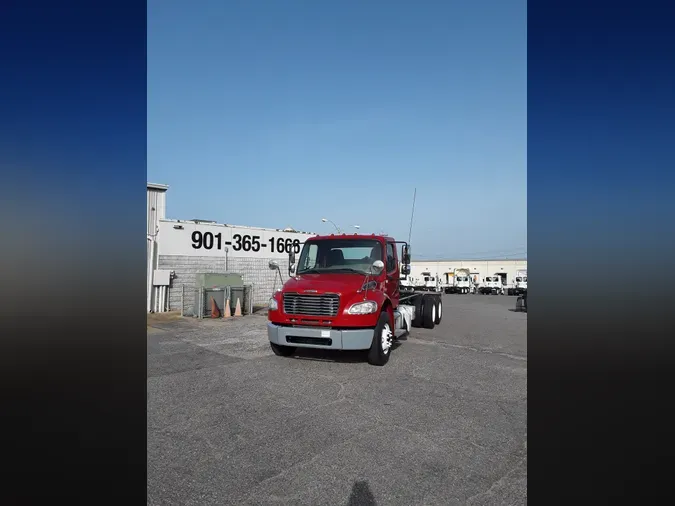 2017 FREIGHTLINER/MERCEDES M2 106