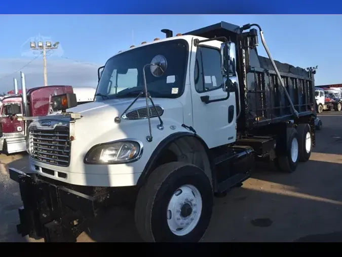 2010 FREIGHTLINER BUSINESS CLASS M2 106