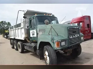1993 MACK CH613