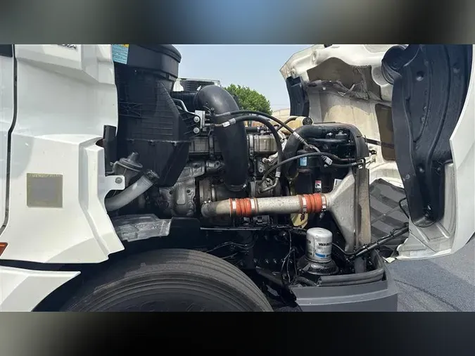 2020 FREIGHTLINER CA126