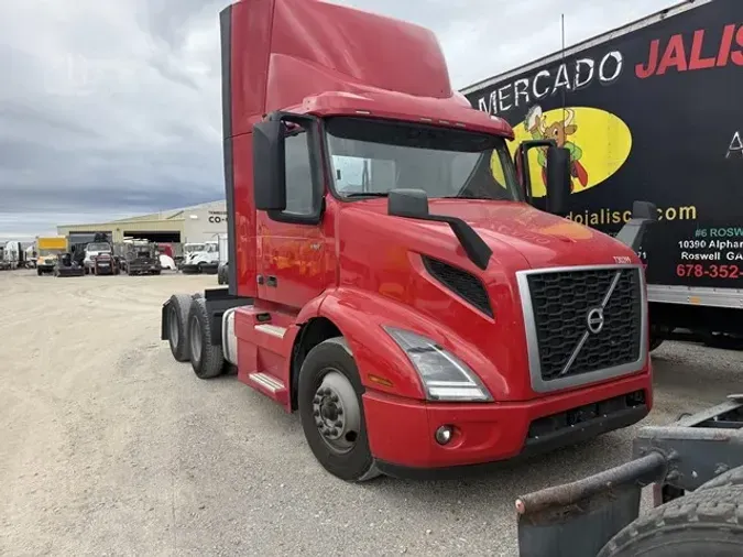 2022 VOLVO VNR64T300ac3872e2c669909d75761da96ffb417e
