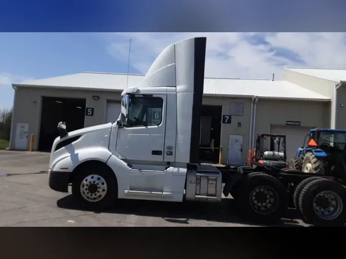 2019 Volvo VNL300