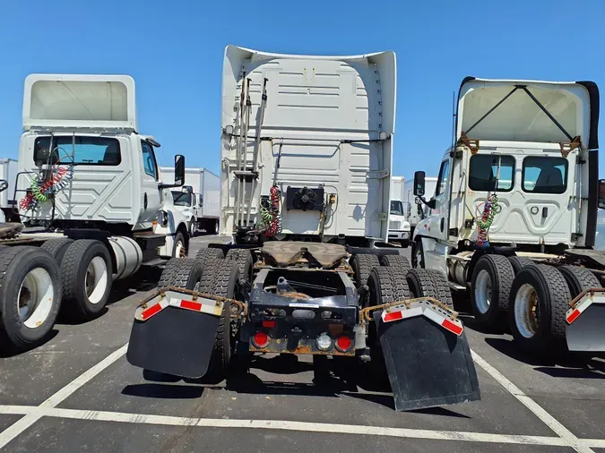 2019 VOLVO VNL64T-760