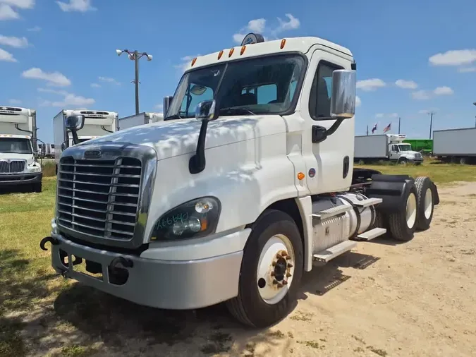 2020 FREIGHTLINER/MERCEDES CASCADIA 125