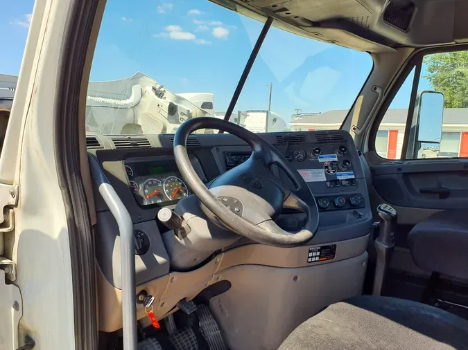 2017 FREIGHTLINER/MERCEDES CASCADIA 125