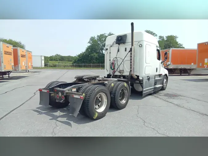 2021 Freightliner Cascadia 126ac42dba71dc21731fbb7347e2a8afd18