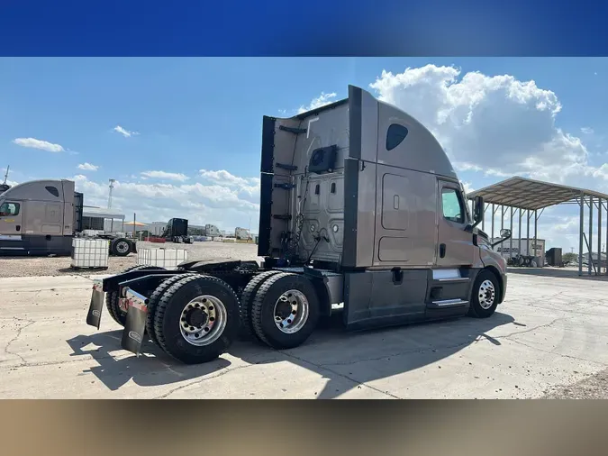 2022 Freightliner Cascadia 126ac44a26b3885cc6ac5ec88989884dd58