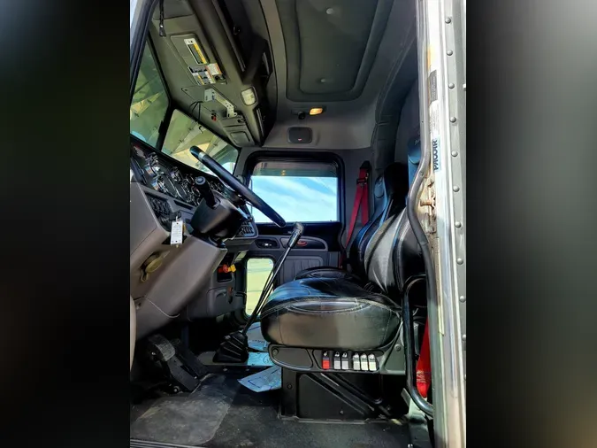 2021 Peterbilt 389ac45610e4fed9d3b1f10b80e0369476b