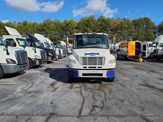 2014 FREIGHTLINER/MERCEDES M2 106