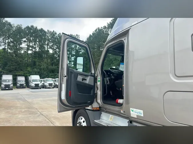 2022 Freightliner Cascadia