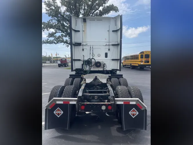 2022 International LT625