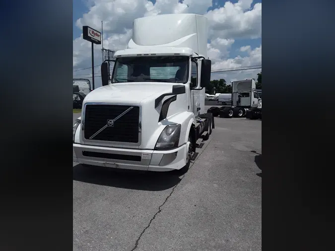 2018 VOLVO VNL64TRACTORac470e59e65e19e477ba27bb195275a2