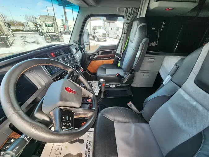 2025 KENWORTH T680