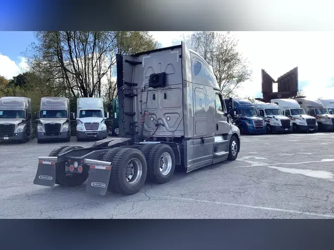 2022 Freightliner Cascadia 126ac4832aa041766b52e59729ad150a029