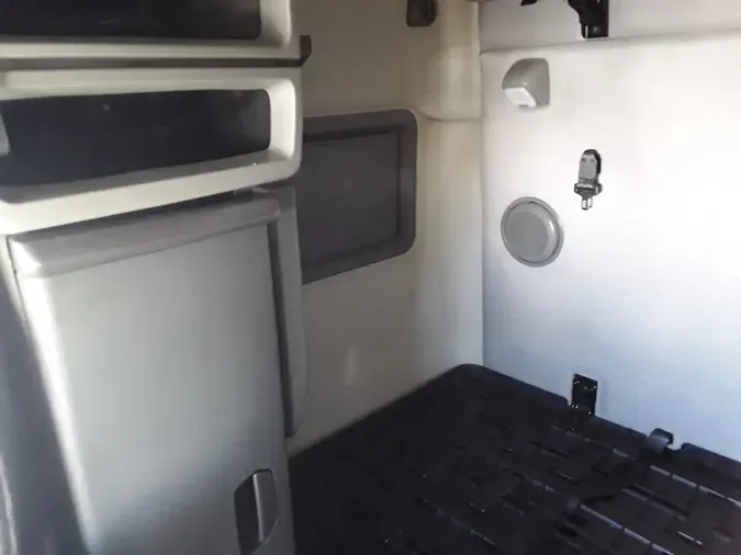 2020 VOLVO VNL64T-760
