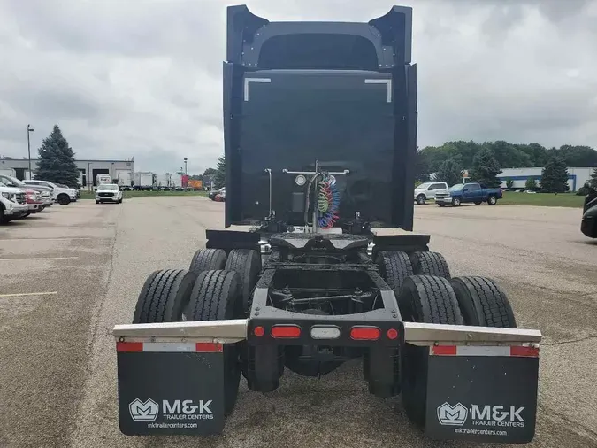 2021 PETERBILT 567
